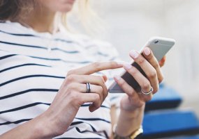 Como evitar as dores causadas pelo uso do celular